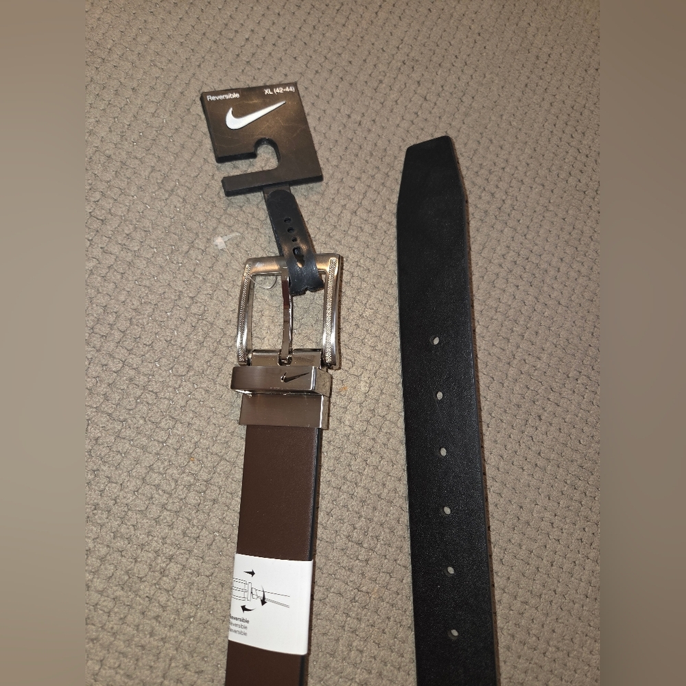 New Nike Reversible Men's Black & Brown XL 42-44 silver texture belt buckle - Picture 3 of 16